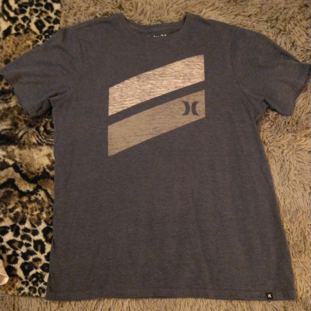 Tee shirt